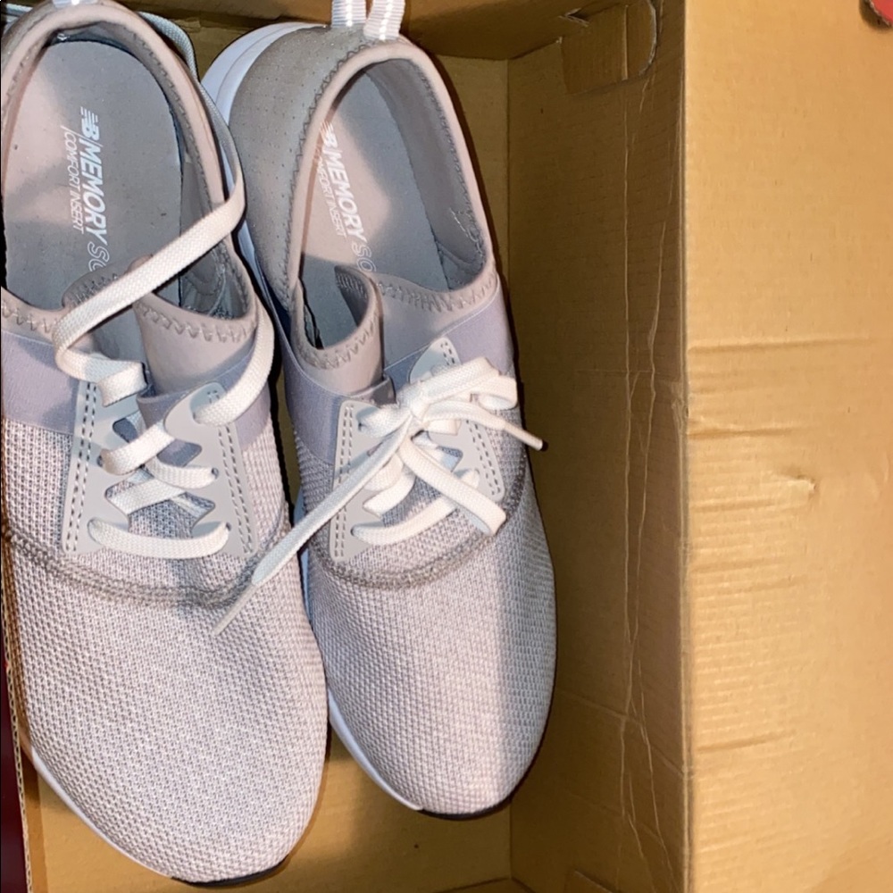 New balance women’s shoes